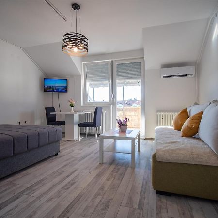 Апартаменты Apartman Sara Нови-Сад Экстерьер фото