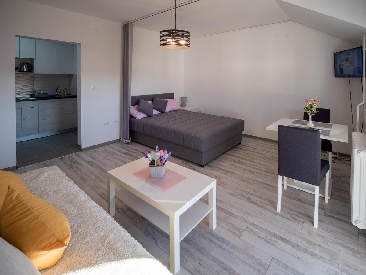 Апартаменты Apartman Sara Нови-Сад Экстерьер фото