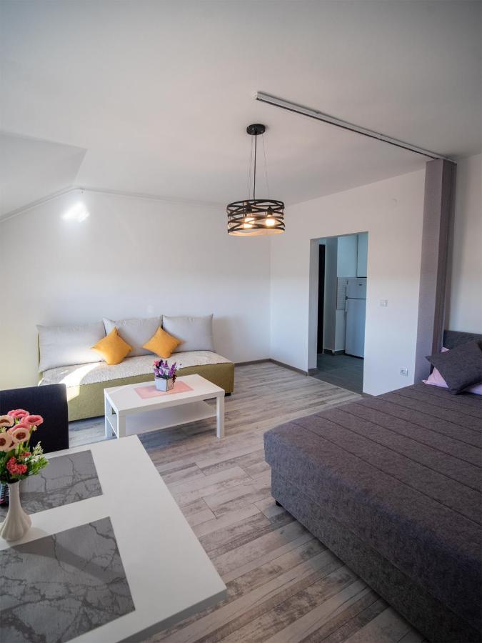 Апартаменты Apartman Sara Нови-Сад Экстерьер фото